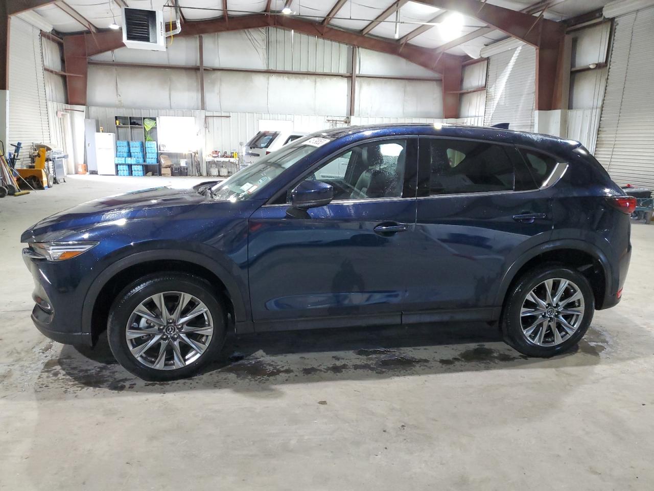 Obraz 2021 MAZDA CX-5 SIGNATURE 2021