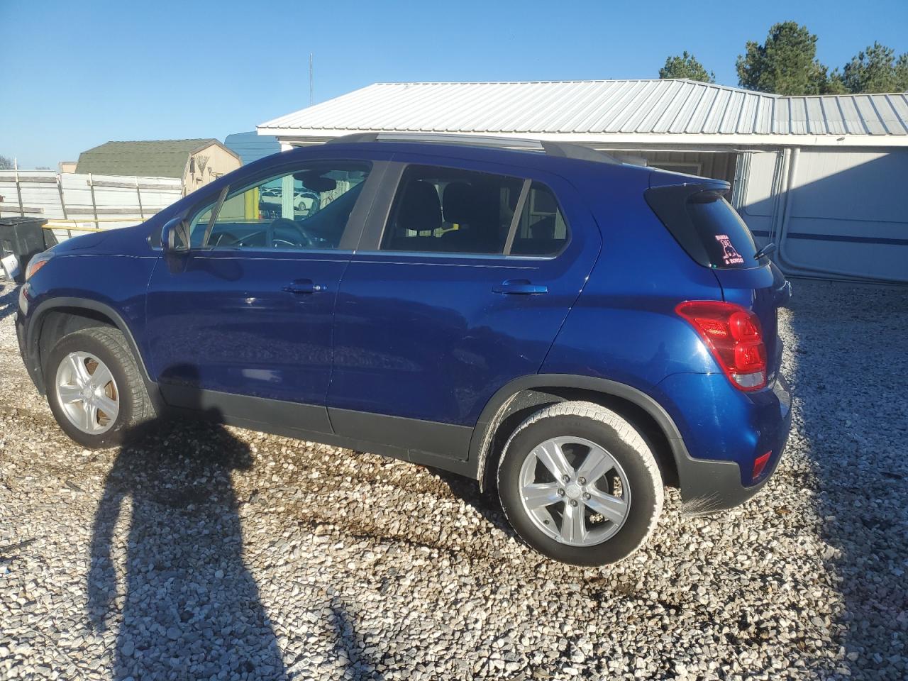 Image 2 of 2017 CHEVROLET TRAX 1LT 2017 with VIN 3GNCJLSBXHL140072