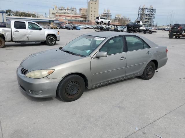 Obraz 1 z 2005 TOYOTA CAMRY LE 2005 z VIN 4T1BE32K95U630718