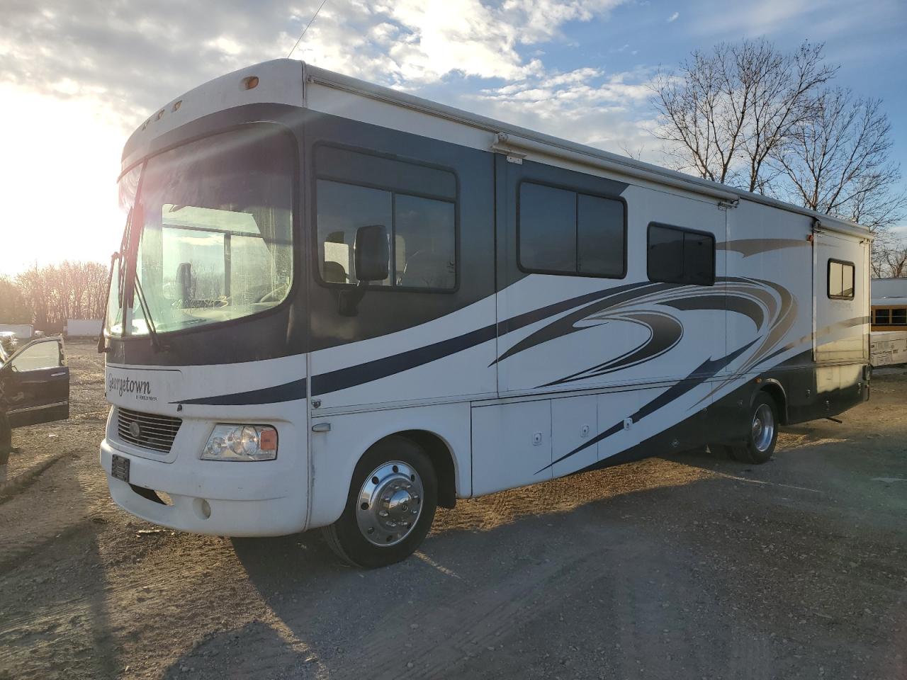 Obraz 2 z 2009 FORD F530 SUPER DUTY 2009 z VIN 1F6NF53Y380A02195