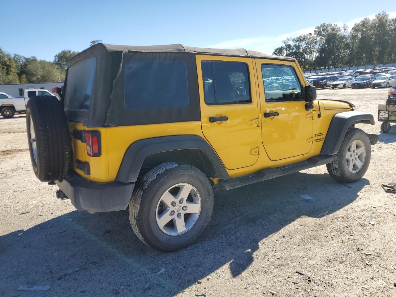 Obraz 3 z 2015 JEEP WRANGLER UNLIMITED SPORT 2015 z VIN 1C4BJWDG1FL605474