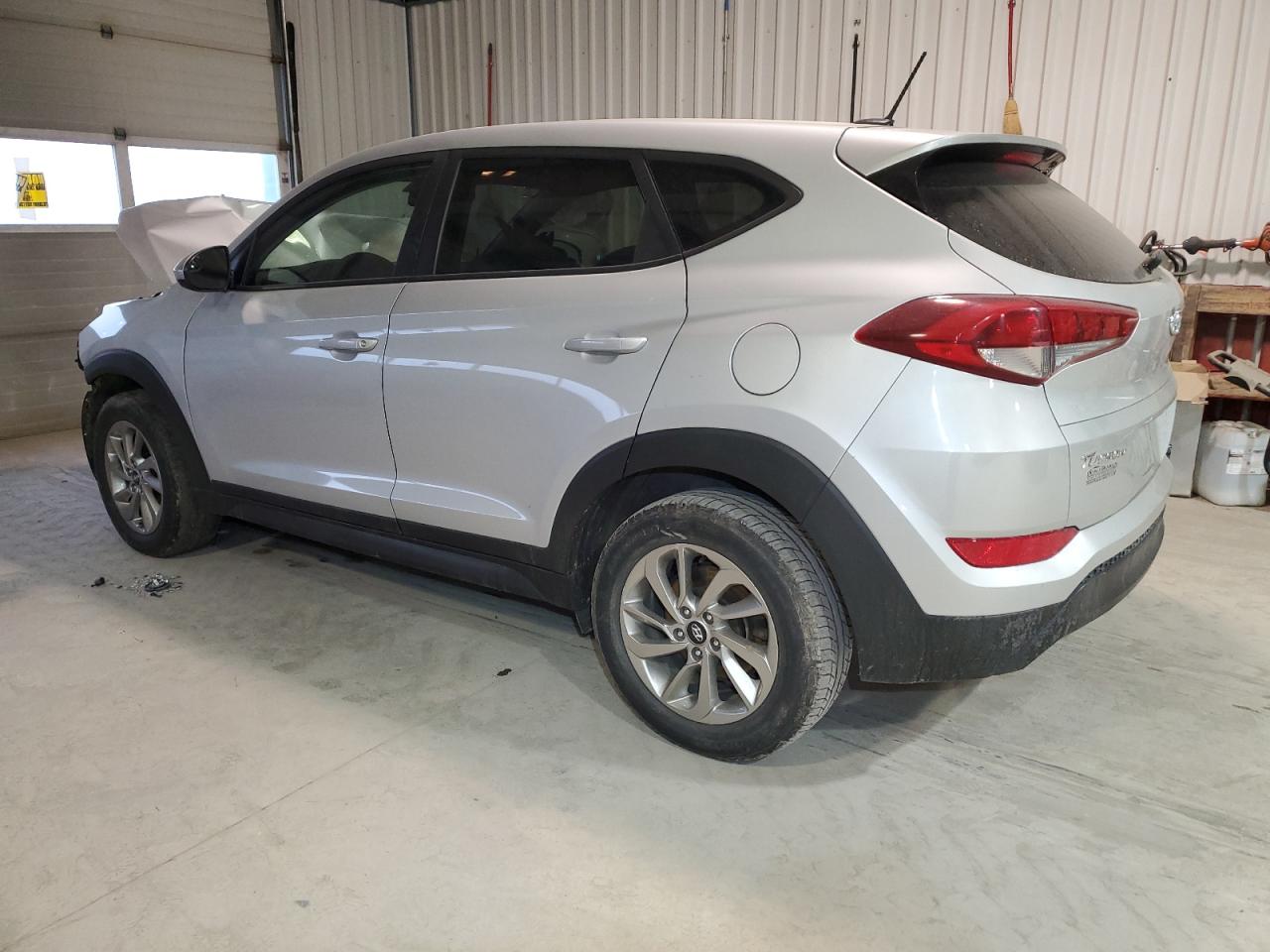 Image 2 of 2017 HYUNDAI TUCSON SE 2017 with VIN KM8J23A48HU546398