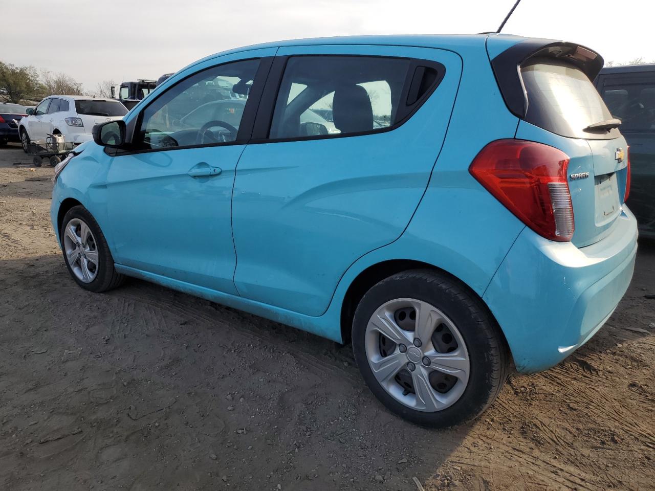 Изображение 2 2021 CHEVROLET SPARK LS 2021 с VIN KL8CB6SA7MC703656