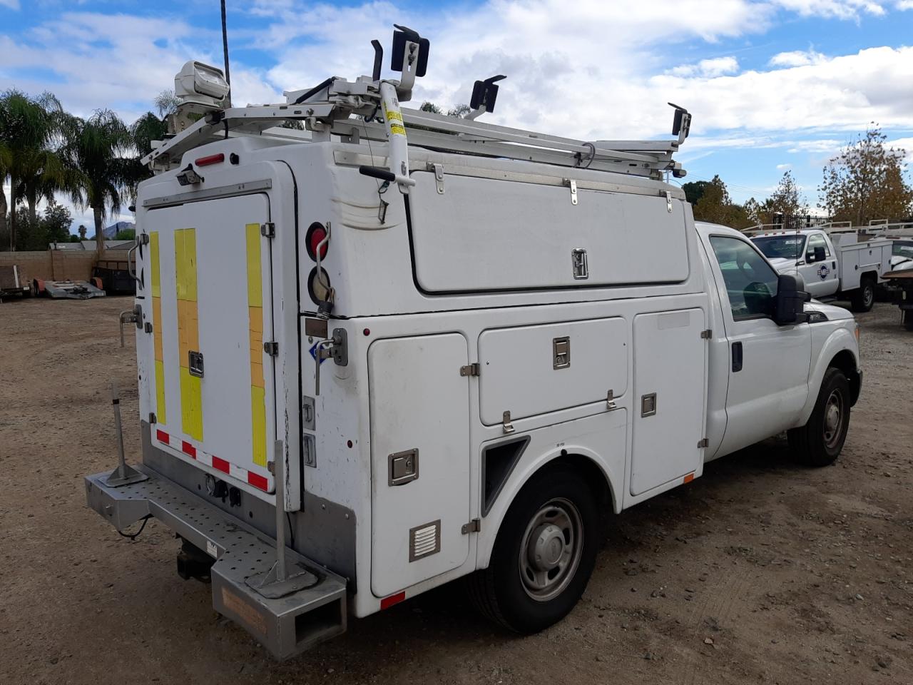 Obraz 3 z 2013 FORD F350 SUPER DUTY 2013 z VIN 1FDRF3A64DEB92652