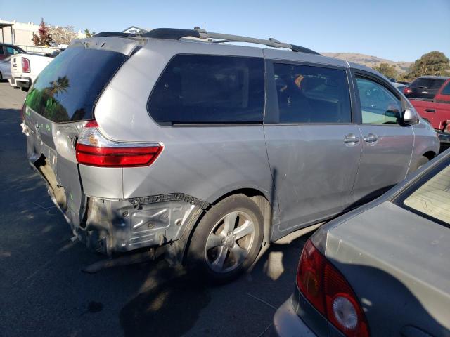 Изображение 3 2015 TOYOTA SIENNA LE 2015 с VIN 5TDKK3DC6FS566047