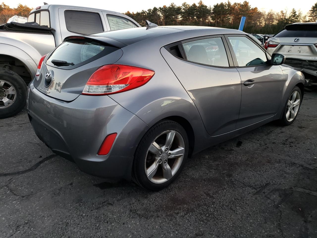 Obraz 3 z 2013 HYUNDAI VELOSTER  2013 z VIN KMHTC6AD1DU172301