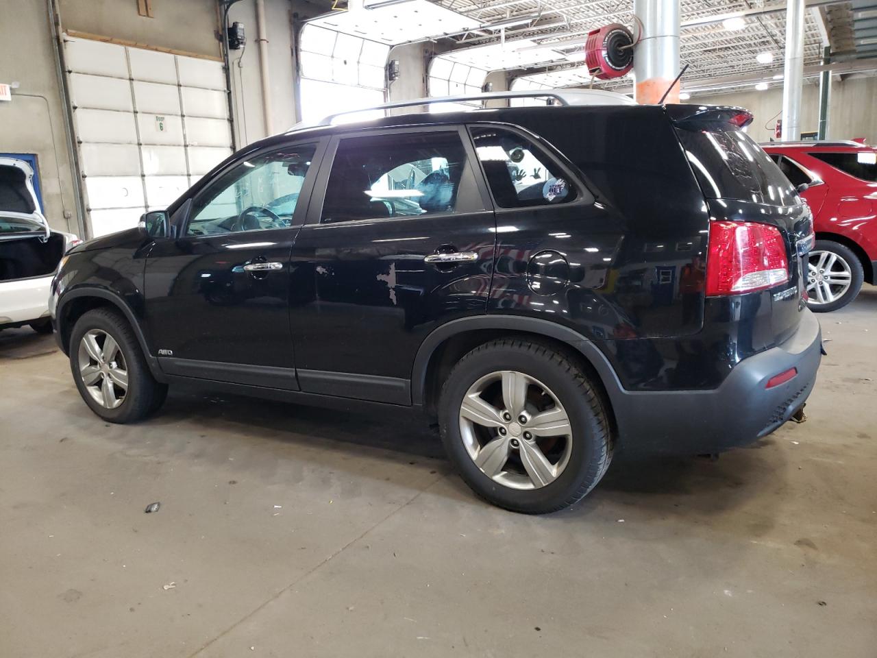 Image 2 of 2013 KIA SORENTO EX 2013 with VIN 5XYKUDA27DG373332