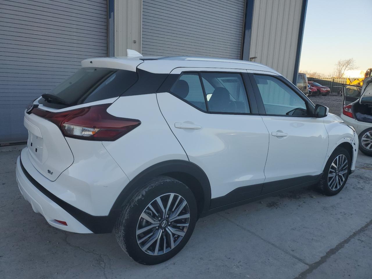 Image 3 of 2021 NISSAN KICKS SV 2021 with VIN 3N1CP5CVXML533692