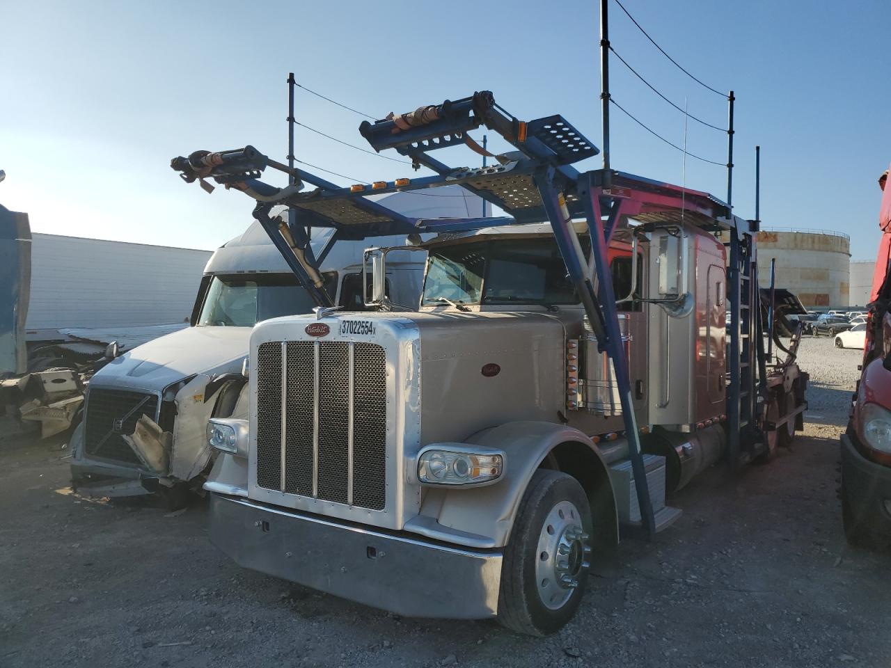 Изображение 2 2013 PETERBILT 388  2013 с VIN 1NPWD49X5DD206511