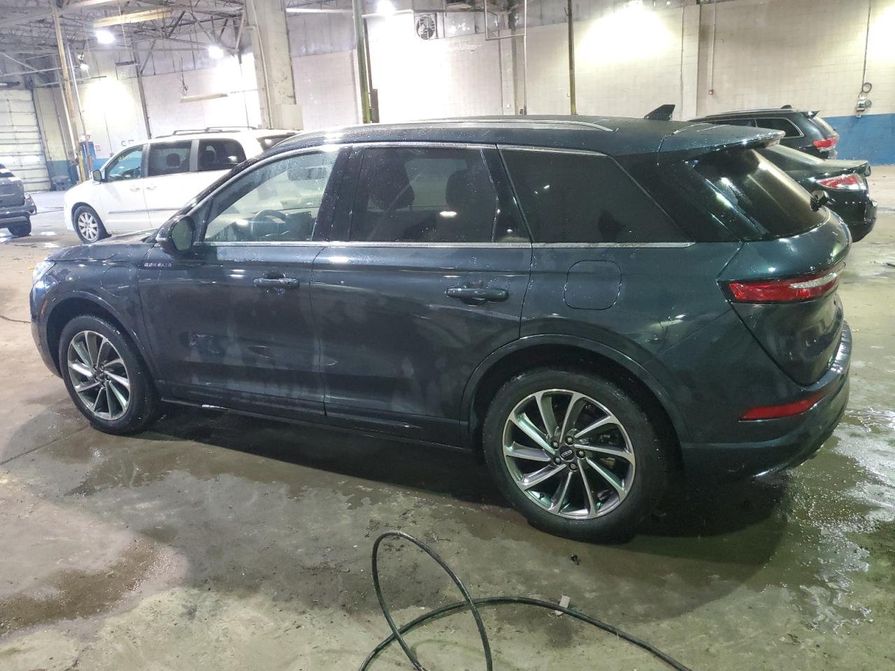 Image 2 of 2022 LINCOLN CORSAIR GRAND TOURING 2022 with VIN 5LMTJ5DZ1NUL06858