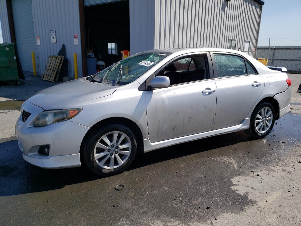 Изображение 1 2010 TOYOTA COROLLA BASE 2010 с VIN 1NXBU4EE9AZ256751