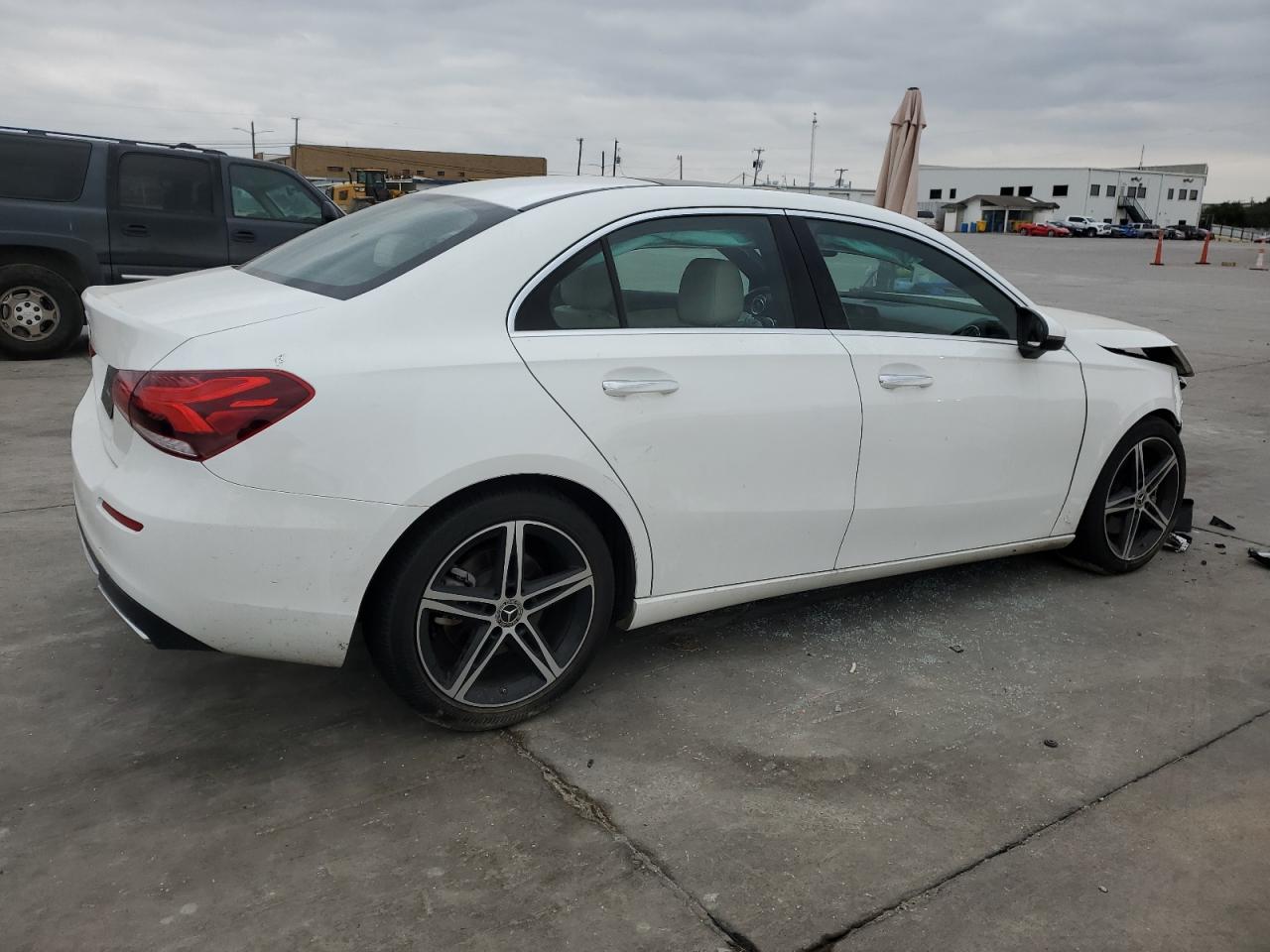 Image 3 of 2021 MERCEDES-BENZ A 220 2021 with VIN W1K3G4EB4MJ286600