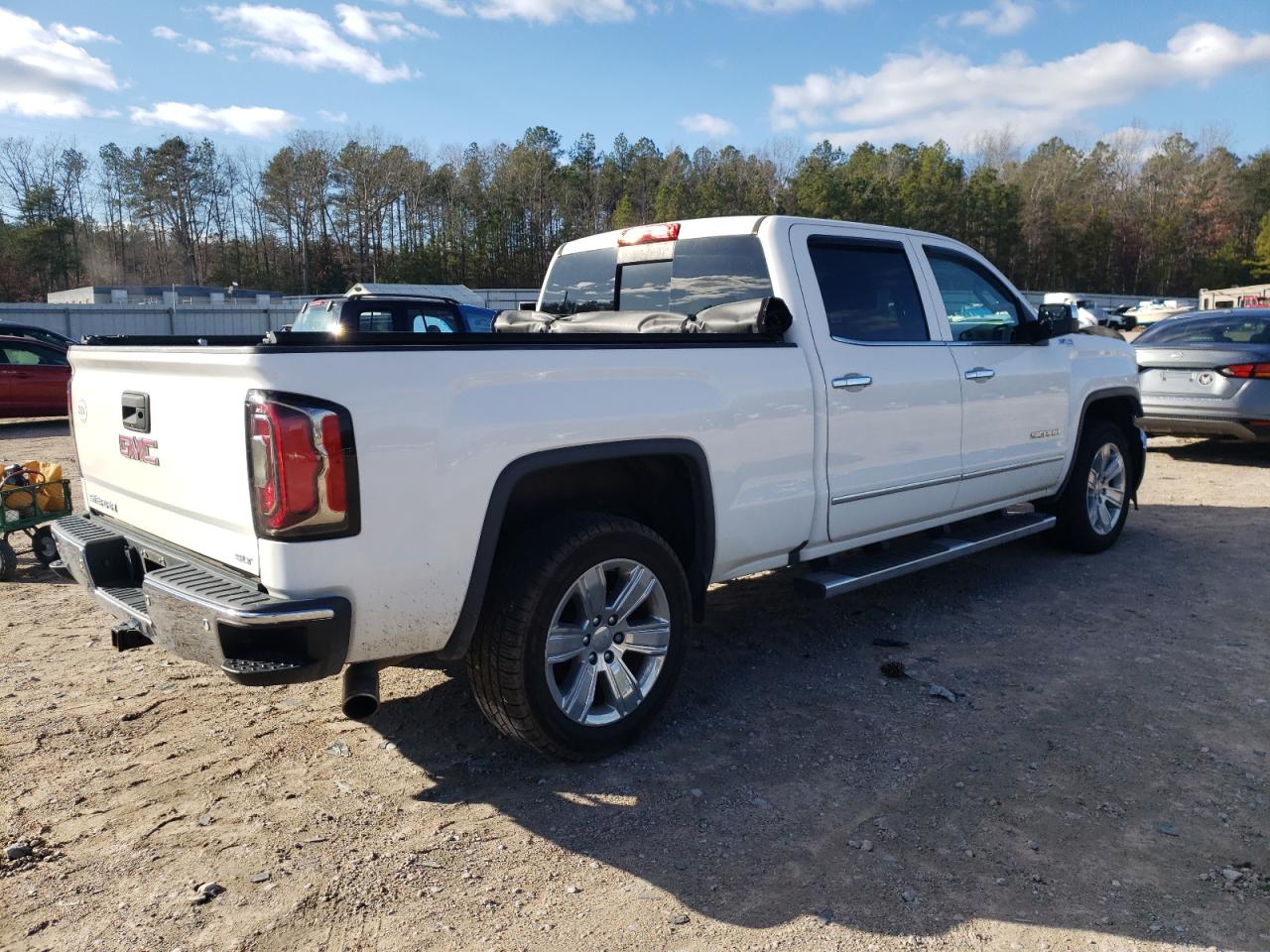 Image 3 of 2018 GMC SIERRA K1500 SLT 2018 with VIN 3GTU2NEC4JG275007