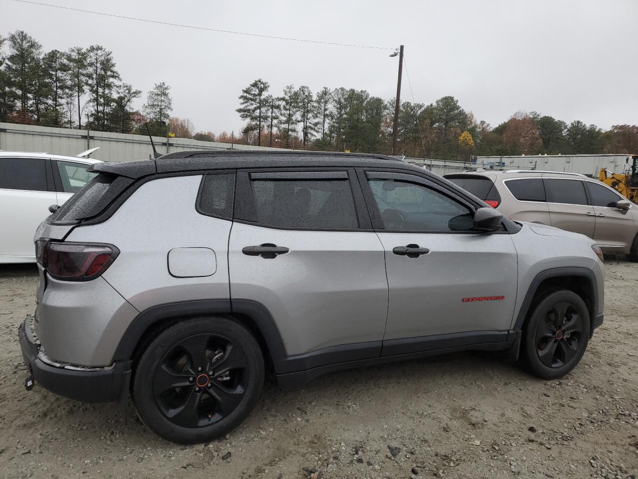 Image 3 of 2018 JEEP COMPASS LATITUDE 2018 with VIN 3C4NJCBB8JT327561