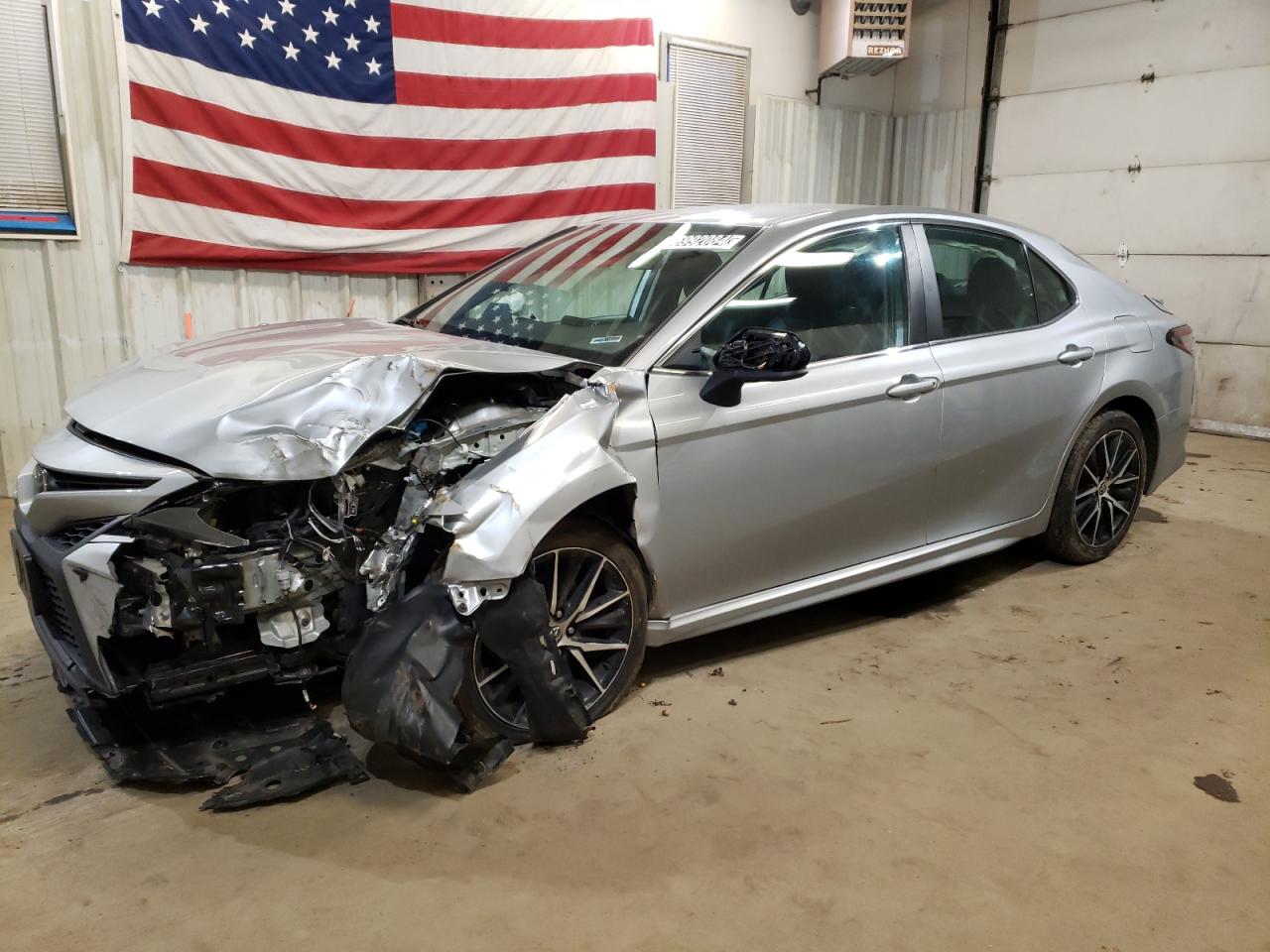 Image 1 of 2021 TOYOTA CAMRY SE 2021 with VIN 4T1G11AK2MU433797