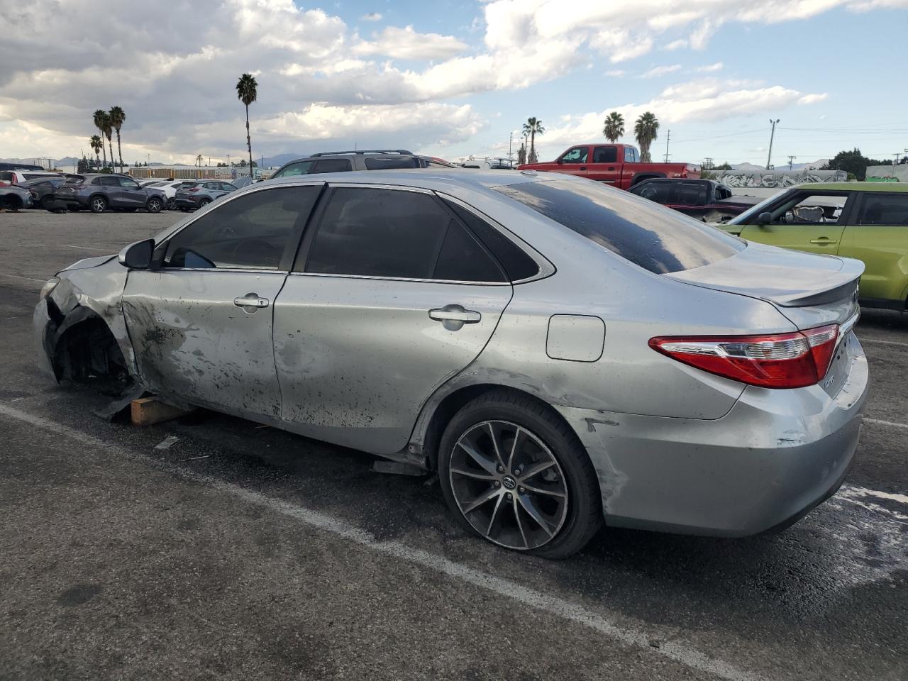 Obraz 2 z 2017 TOYOTA CAMRY LE 2017 z VIN 4T1BF1FK3HU685827