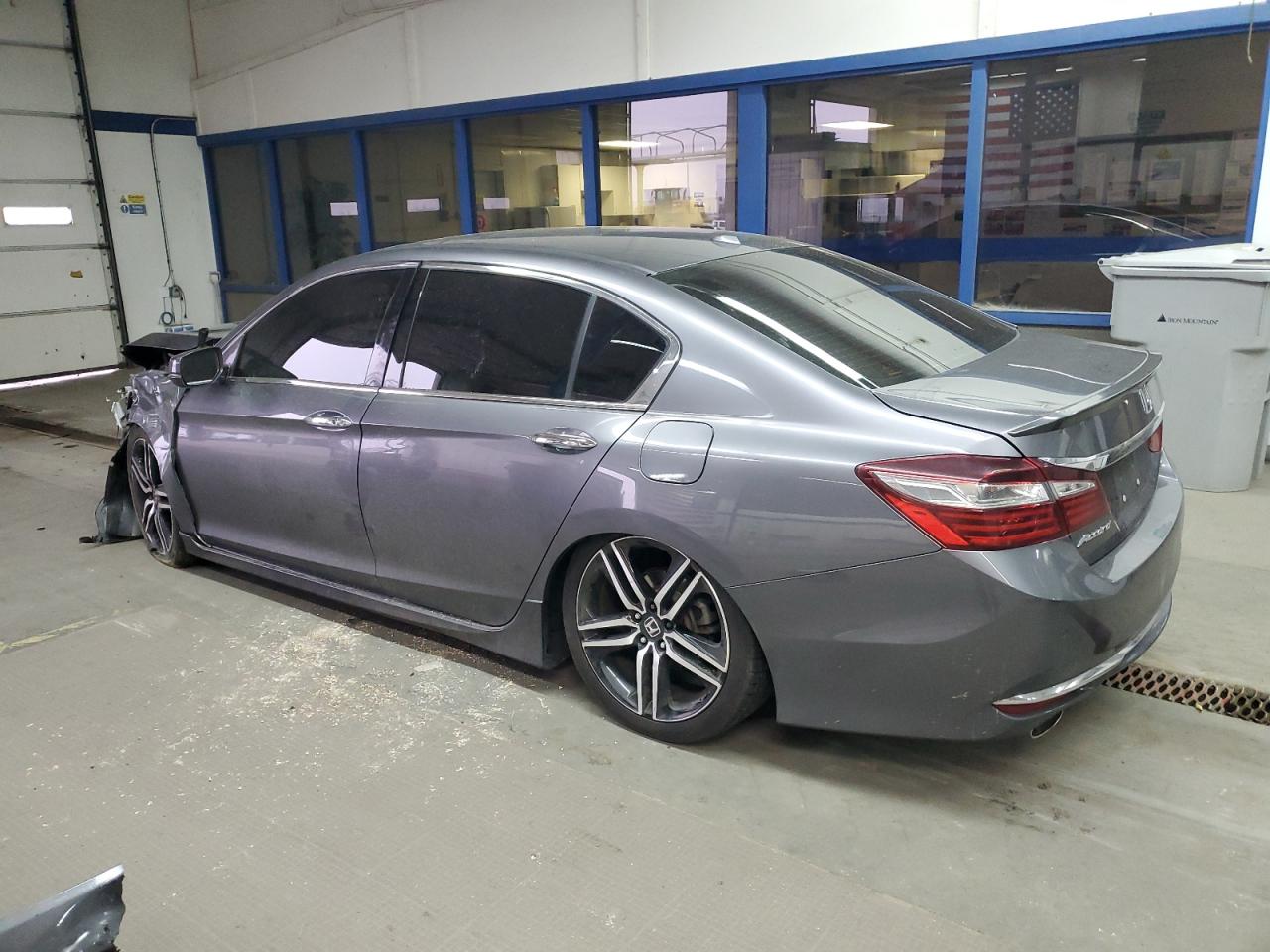 Image 2 of 2016 HONDA ACCORD TOURING 2016 with VIN 1HGCR3F90GA028168