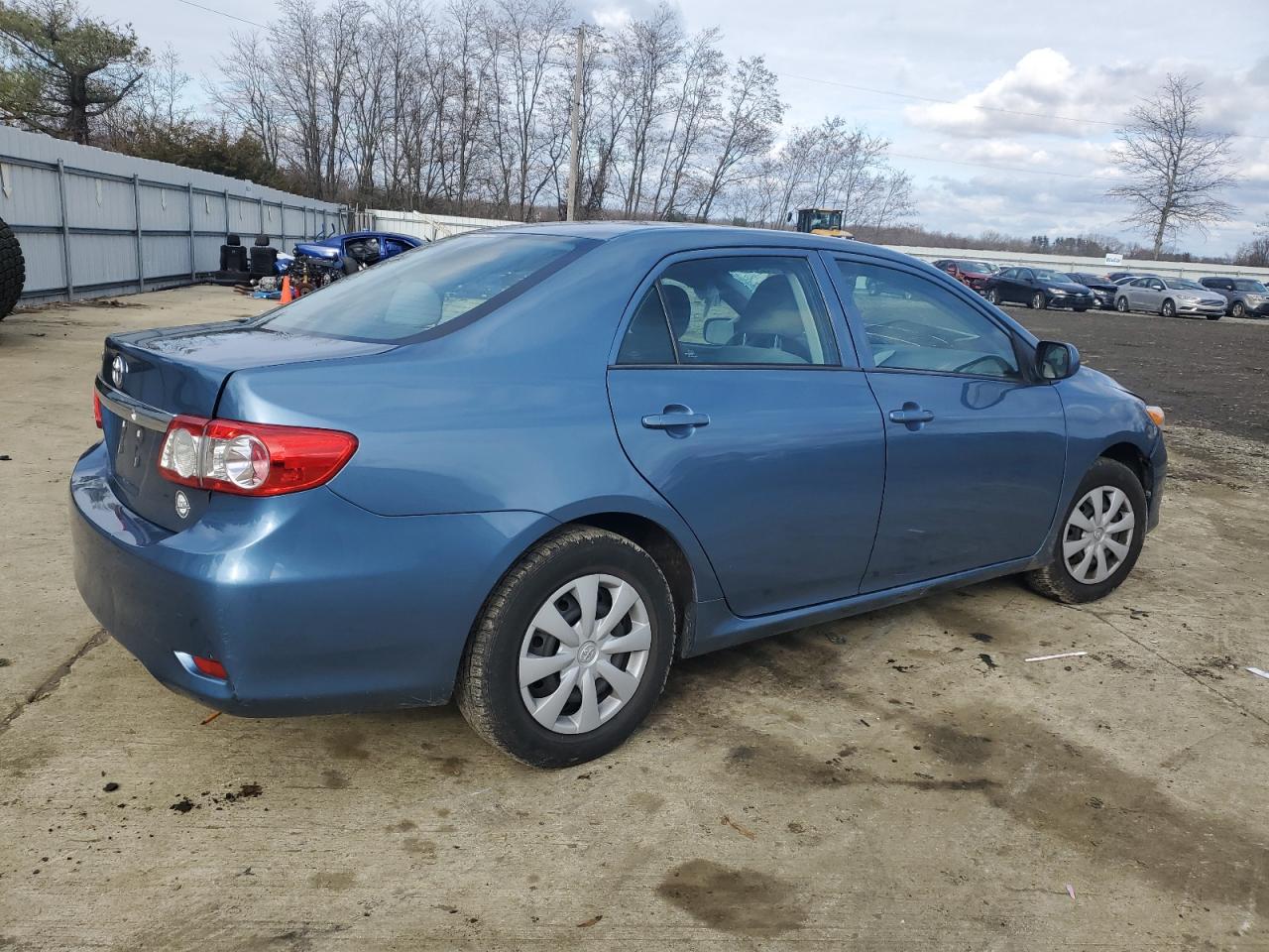 Image 3 of 2013 TOYOTA COROLLA BASE 2013 with VIN 5YFBU4EE1DP093213