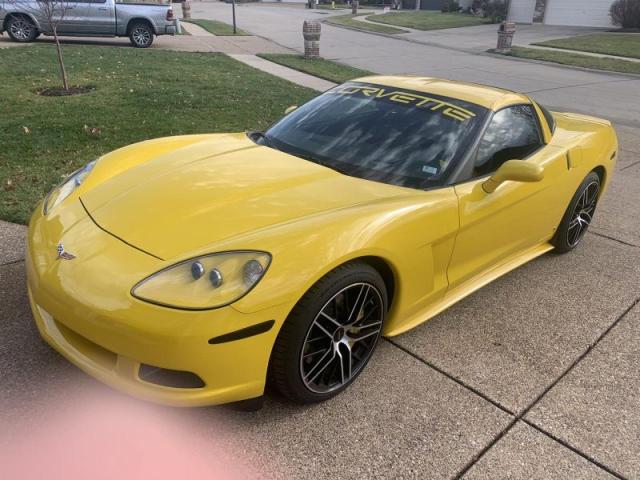 Изображение 2 2007 Chevrolet Corvette 2007 с VIN 1G1YY26U675115841