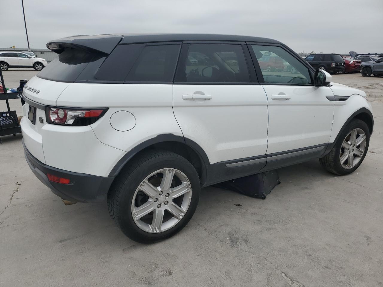 Image 3 of 2015 LAND ROVER RANGE ROVER EVOQUE PURE PLUS 2015 with VIN SALVP2BG3FH076368