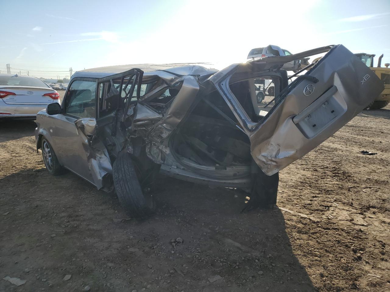 Obraz 2 z 2005 TOYOTA SCION XB 2005 z VIN JTLKT324350218270