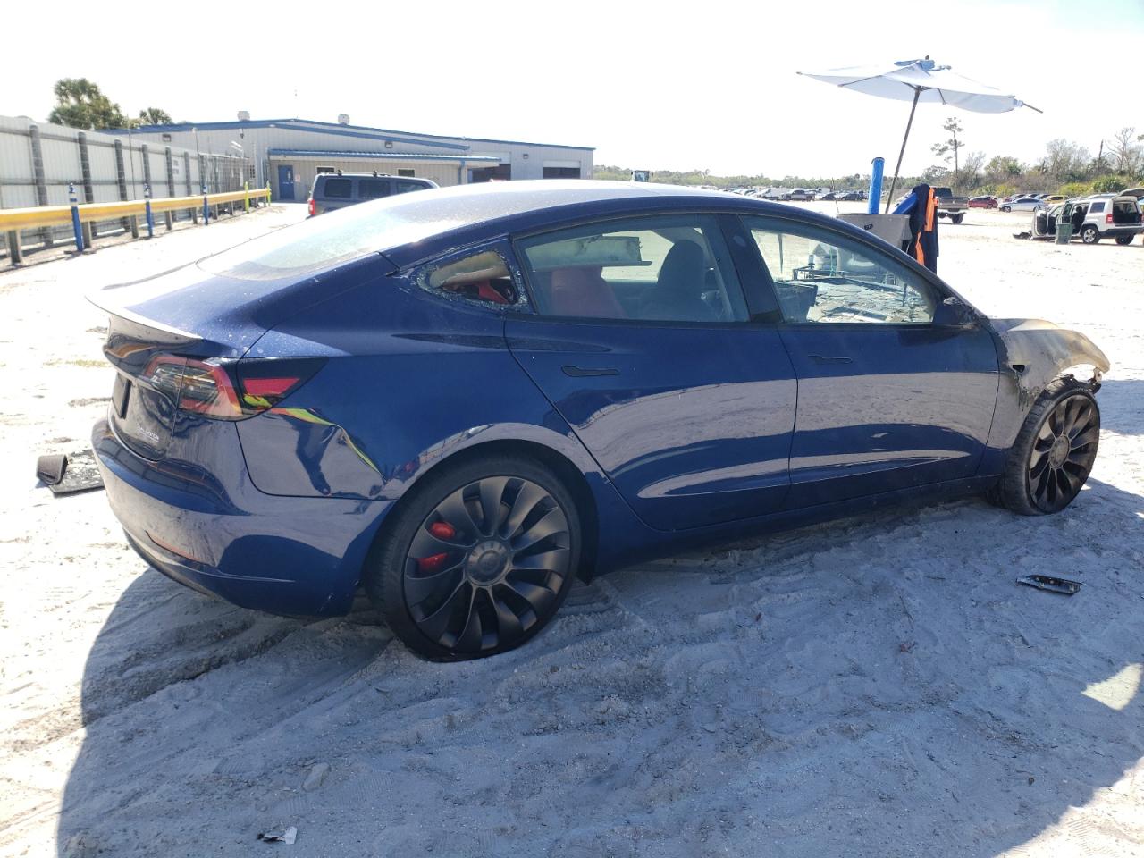 Изображение 3 2023 TESLA MODEL 3  2023 с VIN 5YJ3E1ECXPF511413