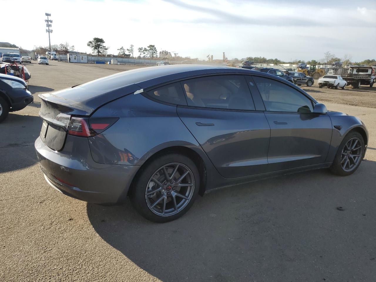 Obraz 3 z 2022 TESLA MODEL 3  2022 z VIN 5YJ3E1EB1NF168849