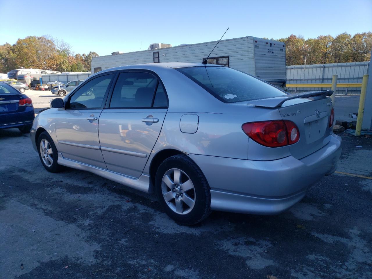 Image 2 of 2005 TOYOTA COROLLA CE 2005 with VIN 1NXBR32E75Z529322