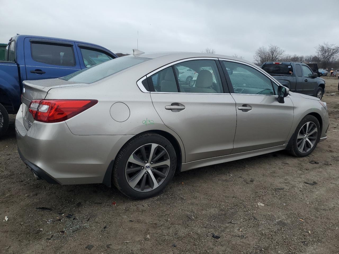Image 3 of 2018 SUBARU LEGACY 3.6R LIMITED 2018 with VIN 4S3BNEN6XJ3041238