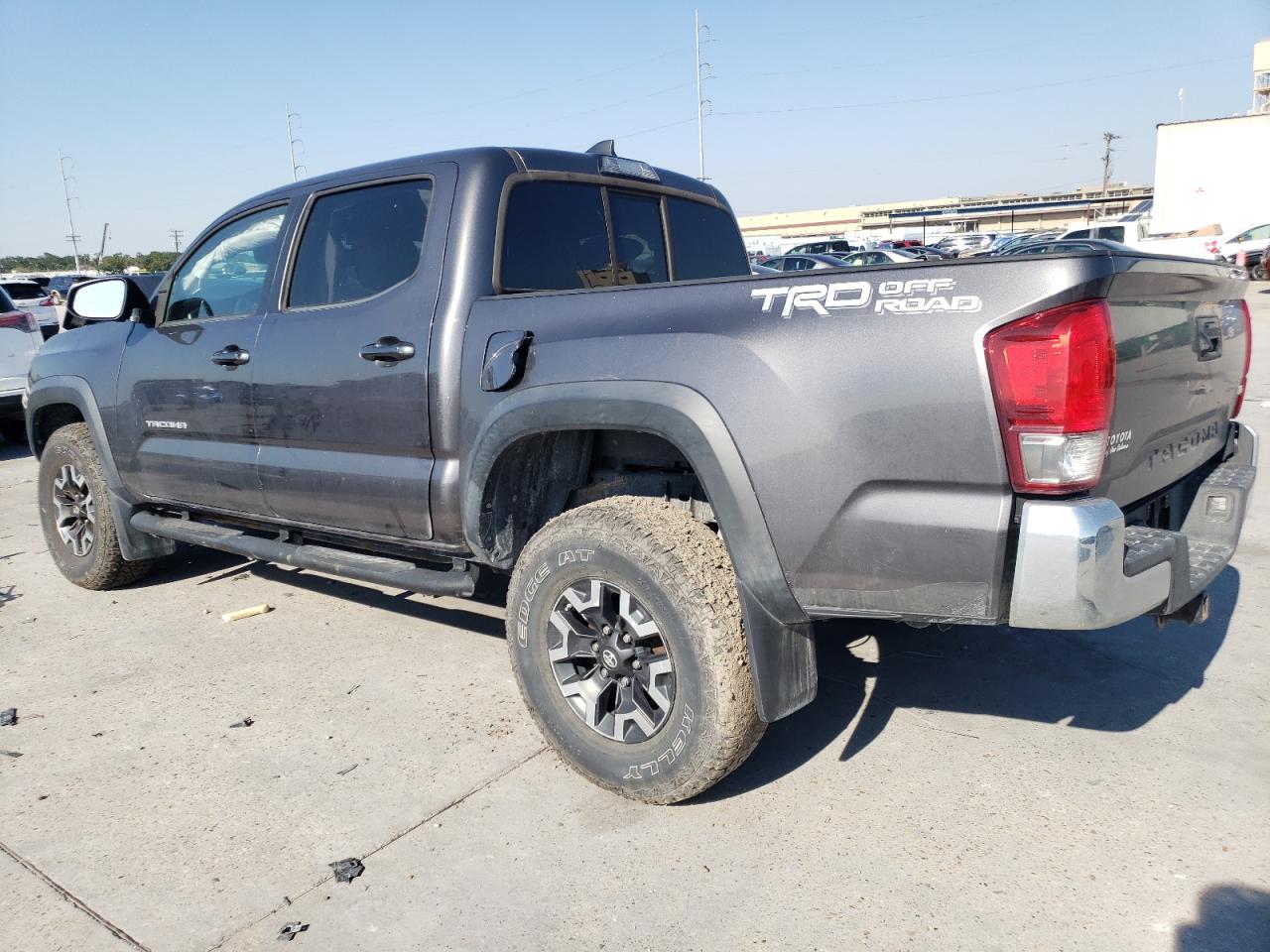 Image 2 of 2016 TOYOTA TACOMA DOUBLE CAB 2016 with VIN 5TFAZ5CNXGX005948