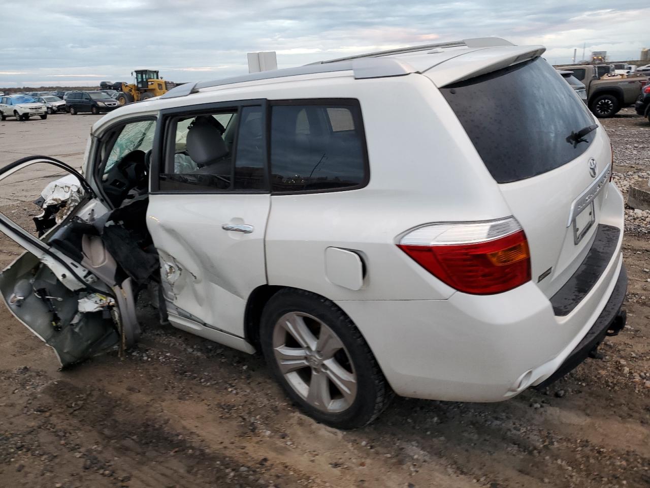 Image 2 of 2010 TOYOTA HIGHLANDER LIMITED 2010 with VIN 5TDDK3EH3AS015733
