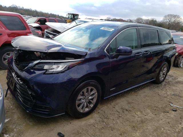 Image 1 of 2021 TOYOTA SIENNA LE 2021 with VIN 5TDKRKEC2MS014059