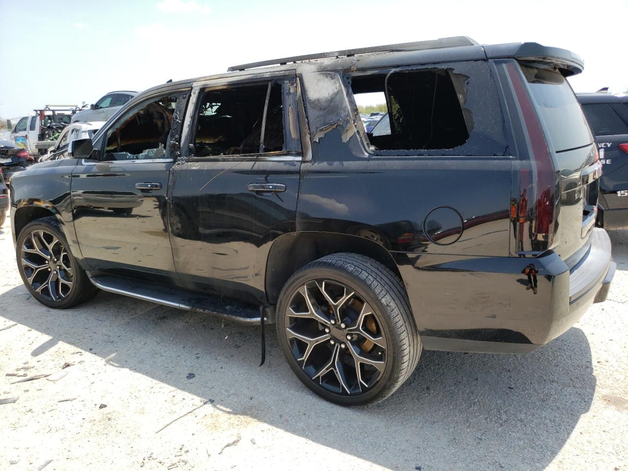 Obraz 2 z 2020 GMC YUKON SLT 2020 z VIN 1GKS1BKC3LR275892