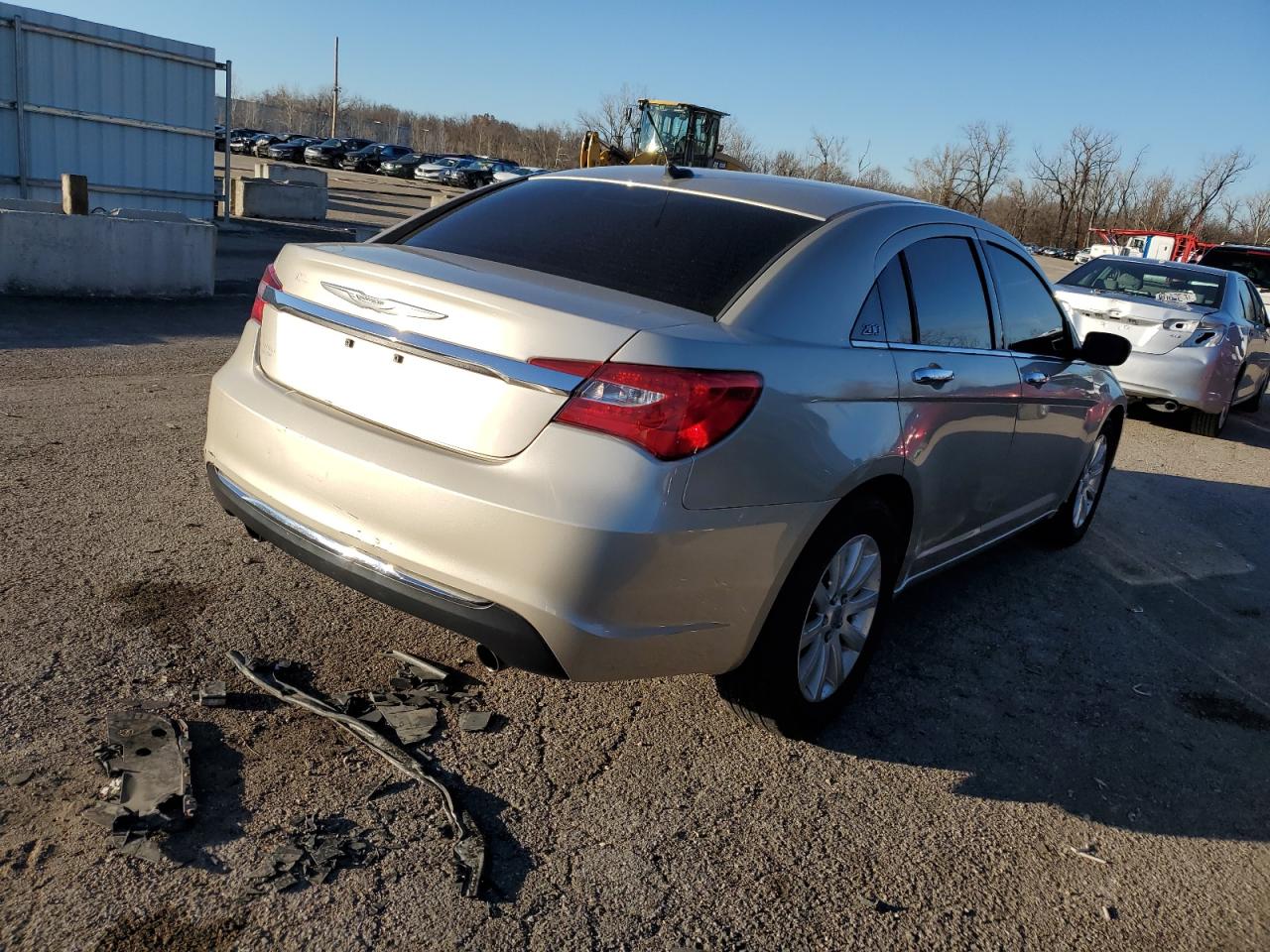 Изображение 3 2014 CHRYSLER 200 LIMITED 2014 с VIN 1C3CCBCG2EN130966