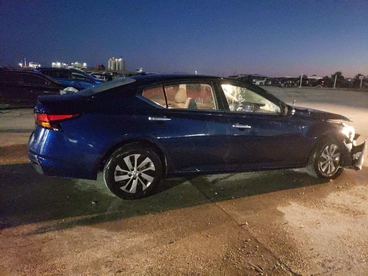 Изображение 3 2020 NISSAN ALTIMA S 2020 с VIN 1N4BL4BV4LC215485