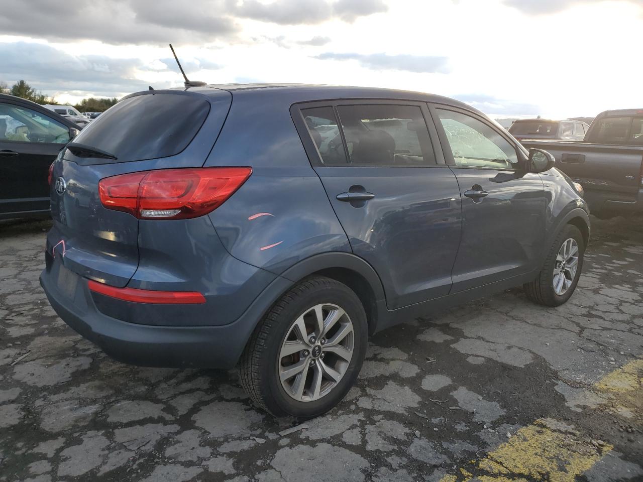 Image 3 of 2015 KIA SPORTAGE LX 2015 with VIN KNDPBCACXF7706041
