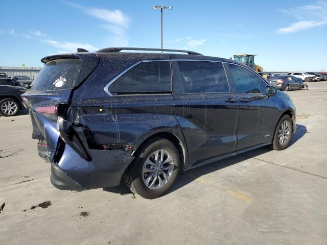 Image 3 of 2021 TOYOTA SIENNA LE 2021 with VIN 5TDKRKEC7MS018379