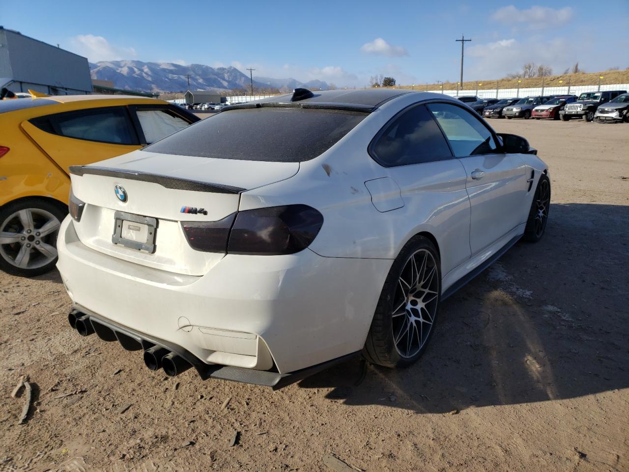 Изображение 3 2016 BMW M4  2016 с VIN WBS3R9C58GK338509