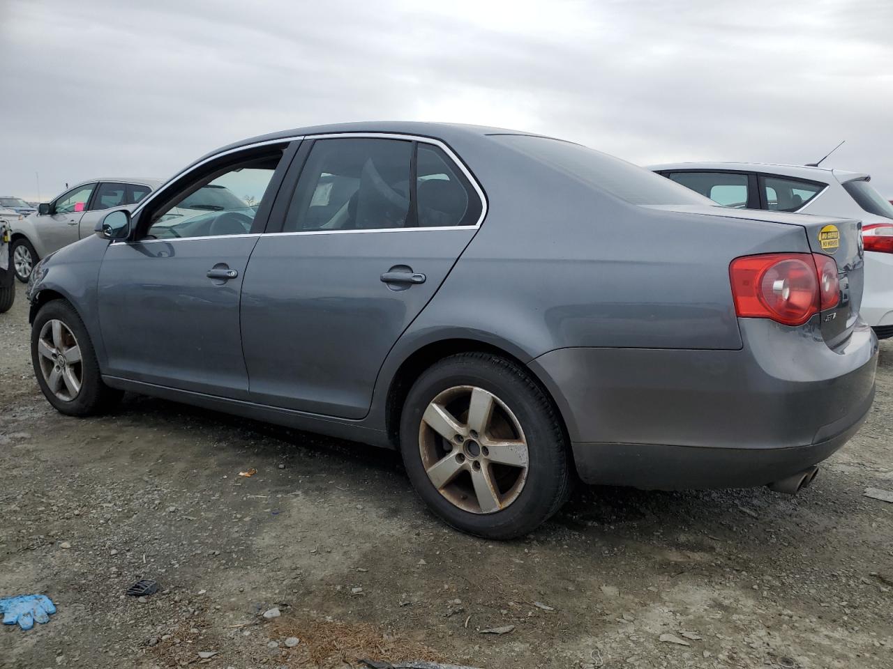 Obraz 2 z 2005 VOLKSWAGEN NEW JETTA 2.5L OPTION PACKAGE 1 2005 z VIN 3VWSG71K95M605598