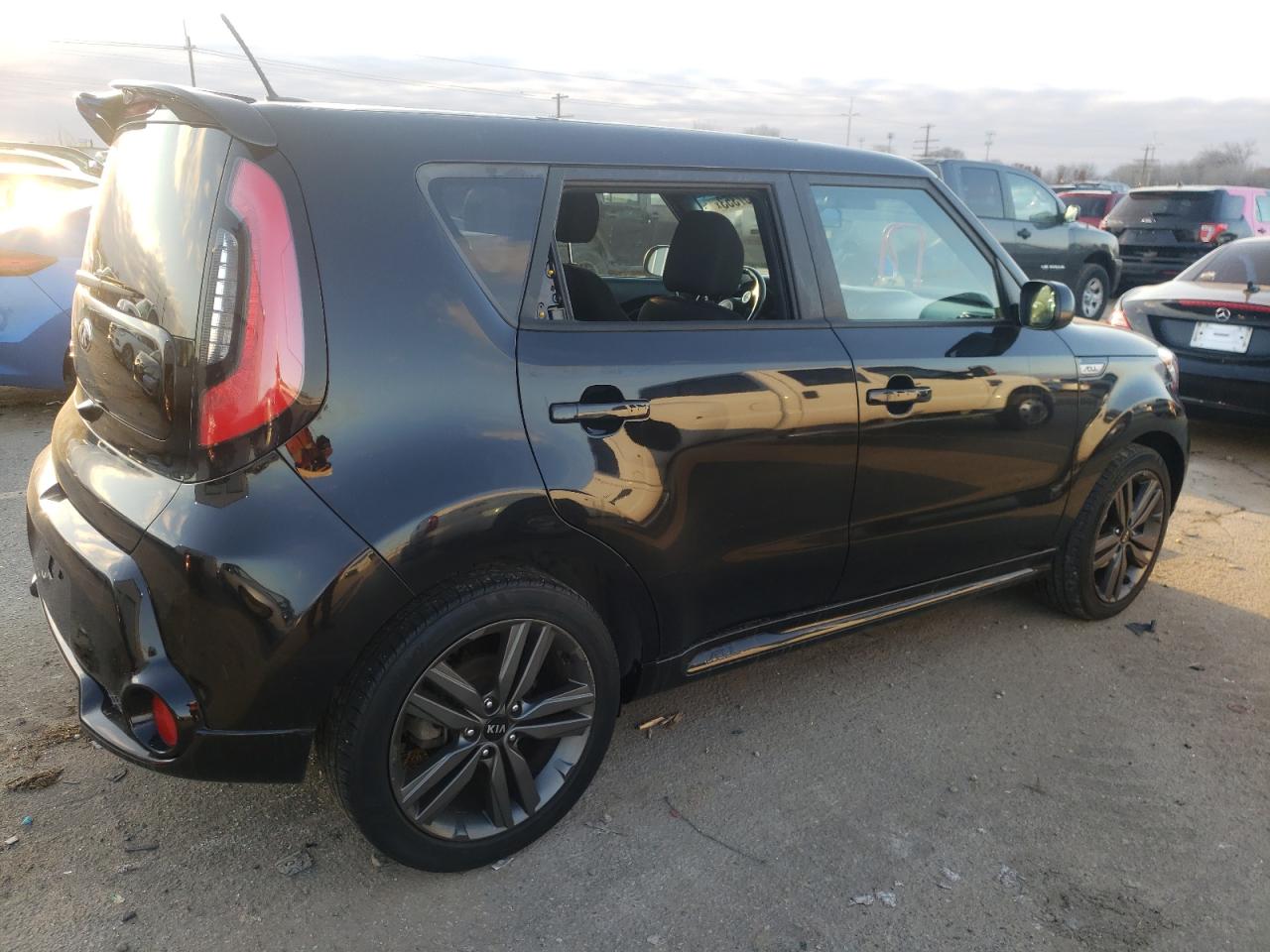 Изображение 3 2016 KIA SOUL + 2016 с VIN KNDJP3A5XG7365265