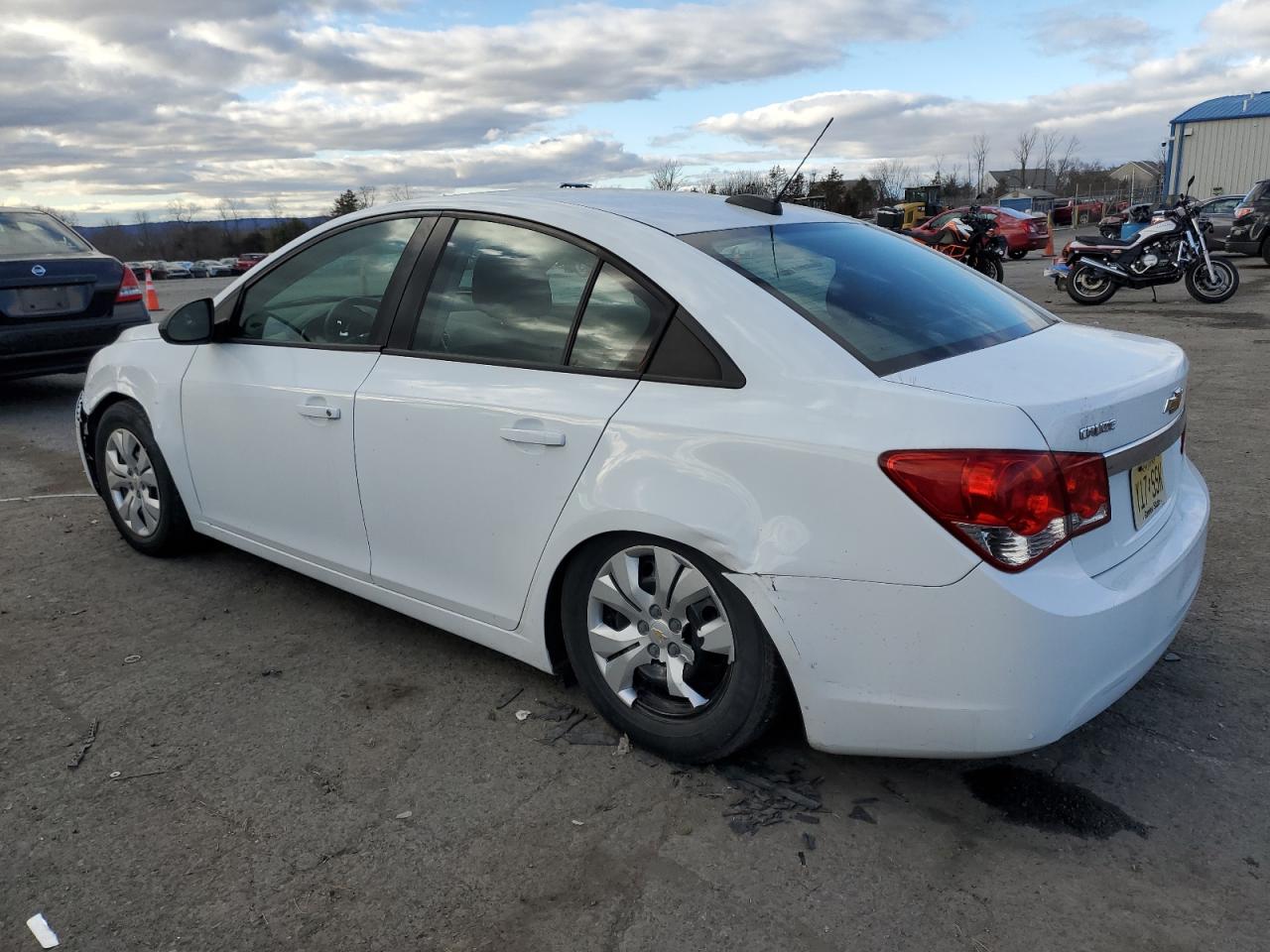 Изображение 2 2015 CHEVROLET CRUZE LS 2015 с VIN 1G1PA5SH9F7100232