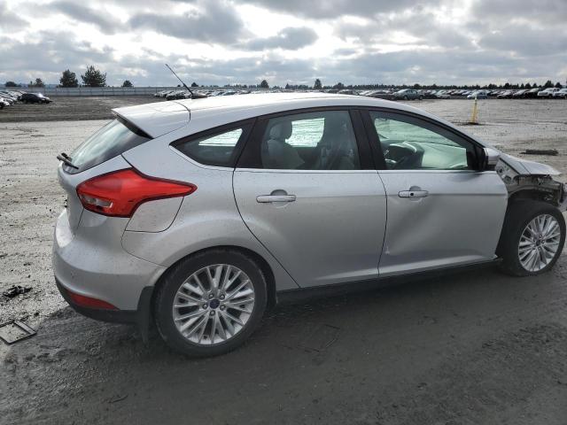Image 3 of 2015 FORD FOCUS TITANIUM 2015 with VIN 1FADP3N20FL325107
