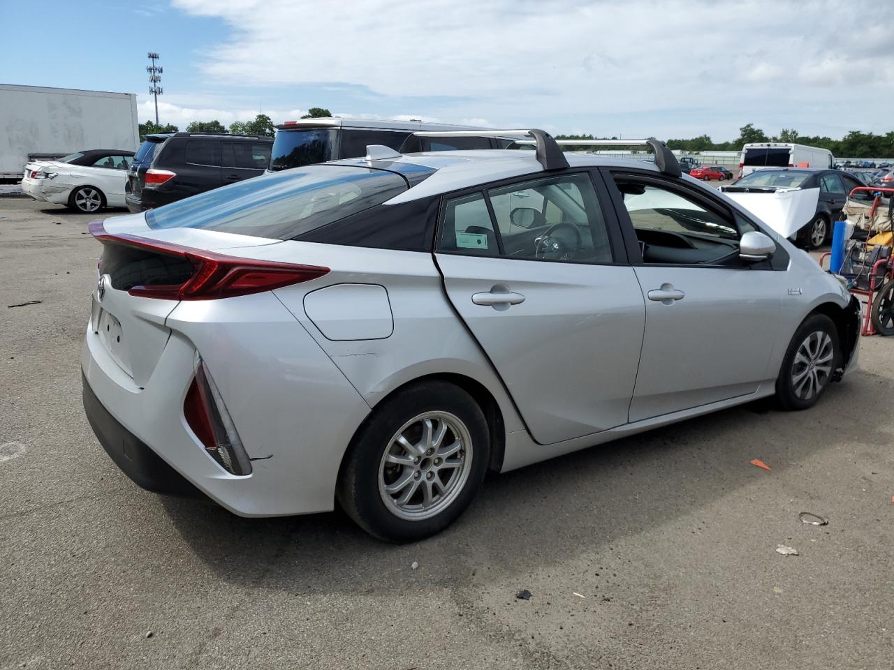 Image 3 of 2022 TOYOTA PRIUS PRIME LE 2022 with VIN JTDKAMFP3N3200085
