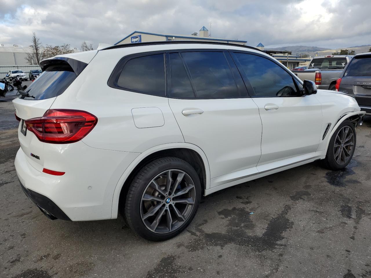 Image 3 of 2018 BMW X3 XDRIVEM40I 2018 with VIN 5UXTS3C51J0Y99029