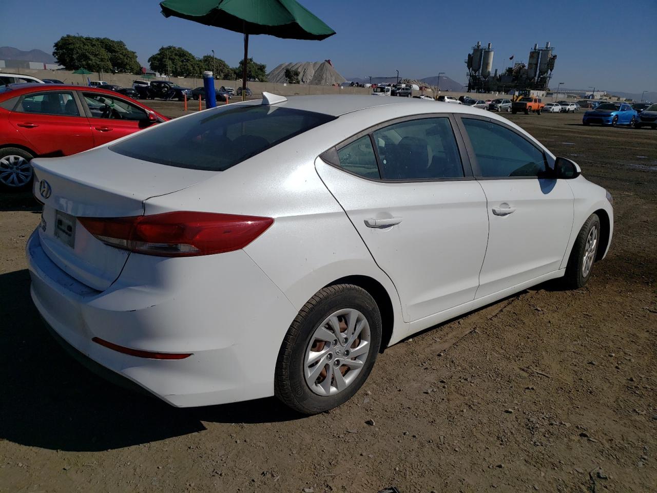 Image 3 of 2017 HYUNDAI ELANTRA SE 2017 with VIN 5NPD74LFXHH161085