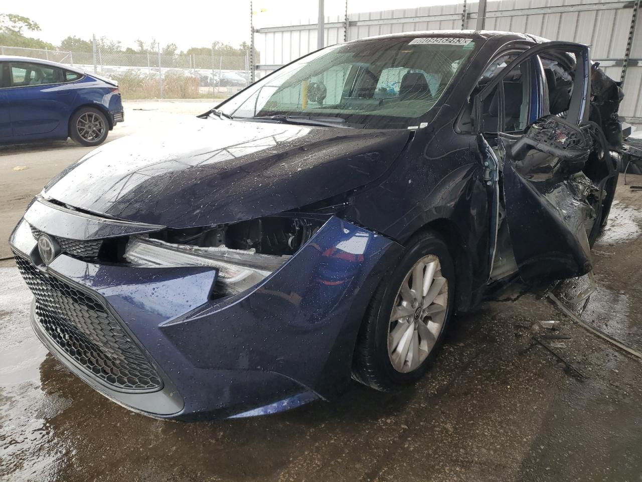 Obraz 1 z 2022 TOYOTA COROLLA LE 2022 z VIN 5YFVPMAE6NP339524