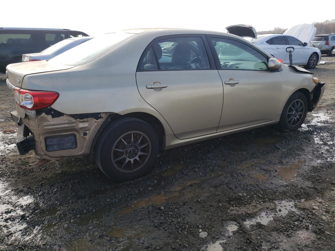 Obraz 3 z 2011 TOYOTA COROLLA BASE 2011 z VIN 2T1BU4EE6BC680147