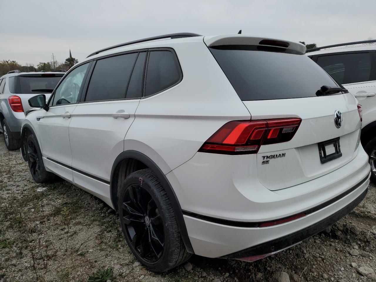 Изображение 2 2021 VOLKSWAGEN TIGUAN SE 2021 с VIN 3VV2B7AX3MM117941