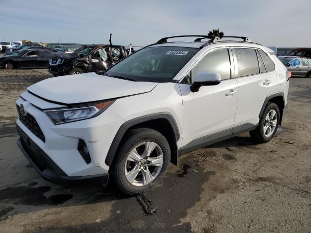 Изображение 1 2020 TOYOTA RAV4 XLE 2020 с VIN JTMP1RFV9LD063467