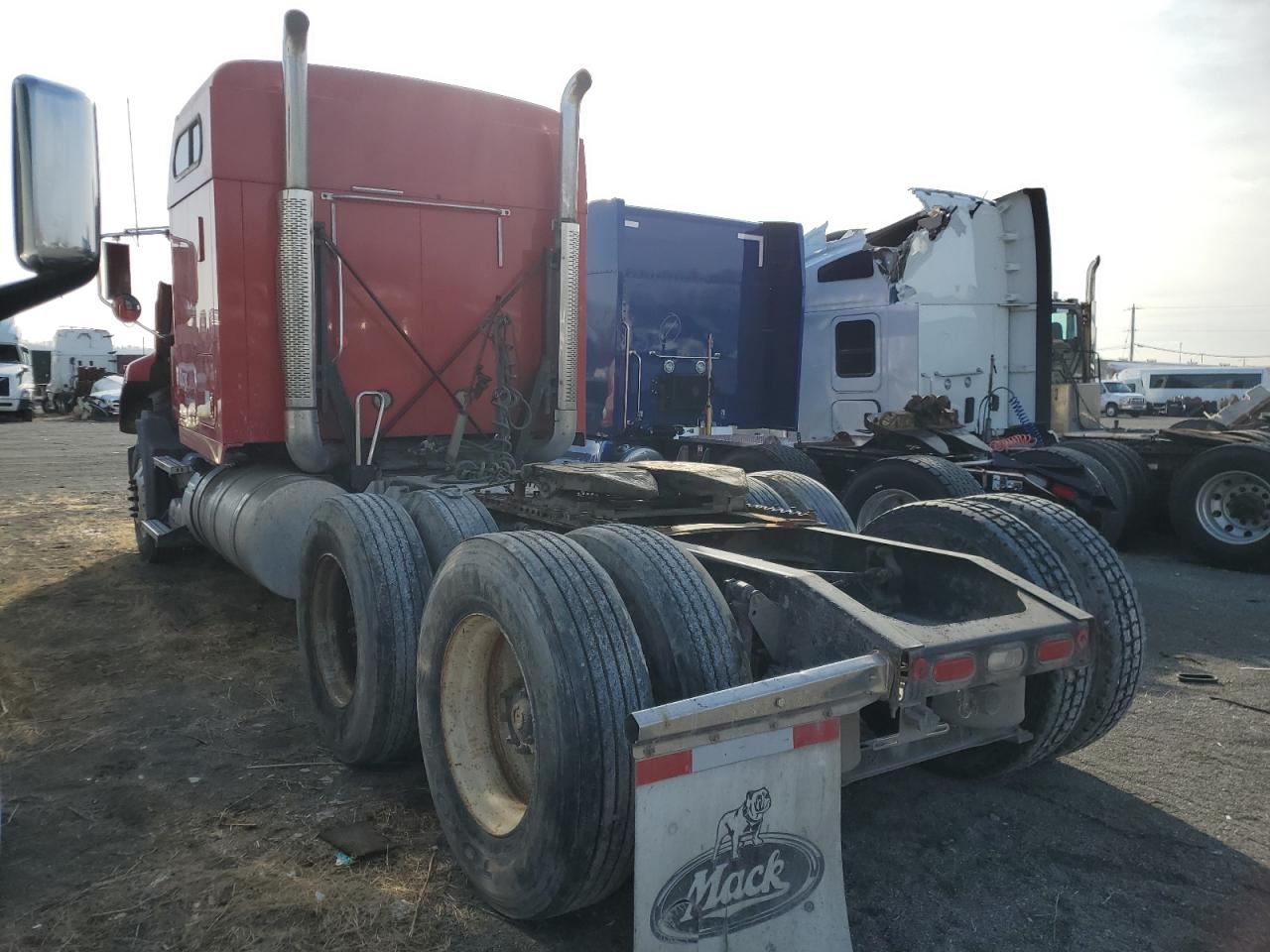 Изображение 3 2014 MACK 600 CXU600 2014 с VIN 1M1AW07Y2EM038098